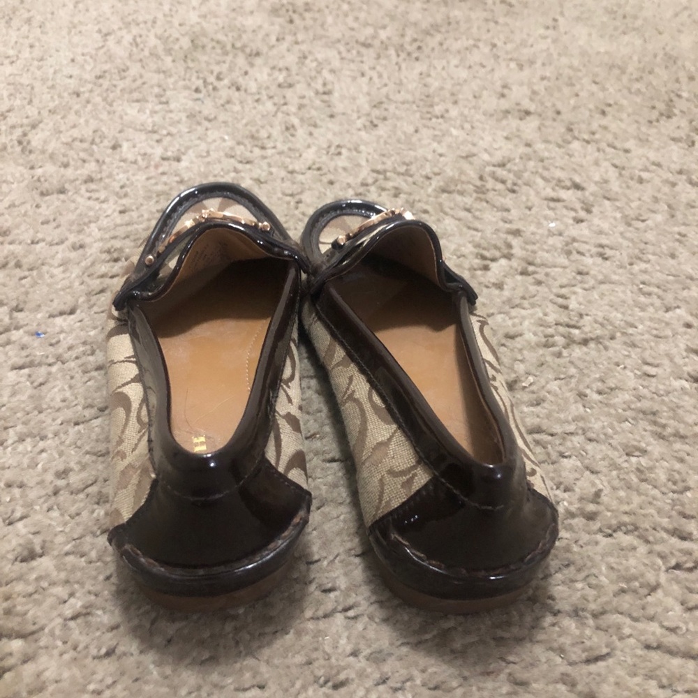 Coach Beige Signature Canvas Loafers with Dark Brown Trim Size 7 Great condi - Picture 5 of 6